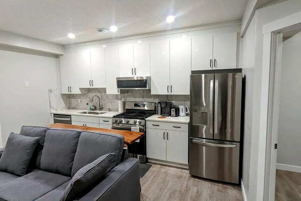 Cozy Basement For A Lovely Stay & Perfect For Wfh Edmonton Canada